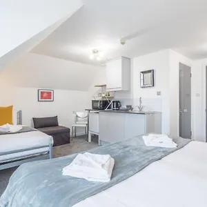 Private 8 With Kitchenette By Cb No Minimum Cambridge (Cambridgeshire)